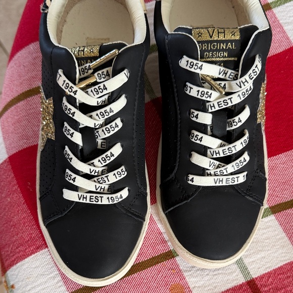 Vintage Havana Sneakers with Gold Star and Leopard Detail - Picture 4 of 4